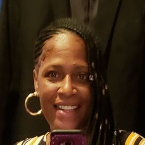 Meet your Posher, Yvette